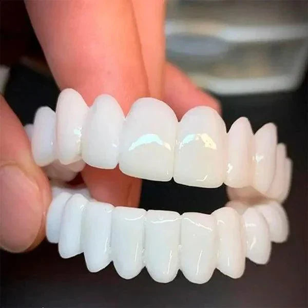 COMPRA 1 LLEVATE 4 SmilePro 🦷 - Carillas Dentales Ajustables De Resina + ESTUCHE REGALO - ¡Últimas unidades!